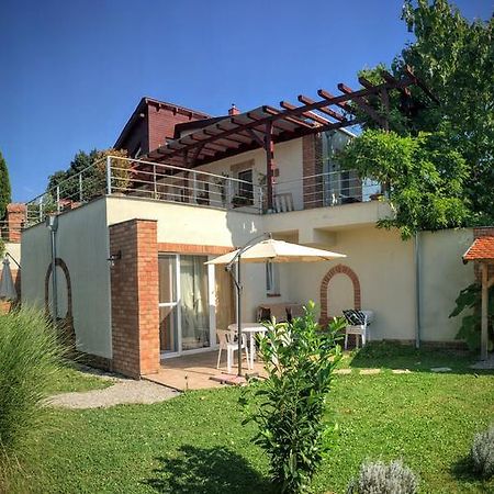 Naposdombi Apartmanok Orfű Exterior foto